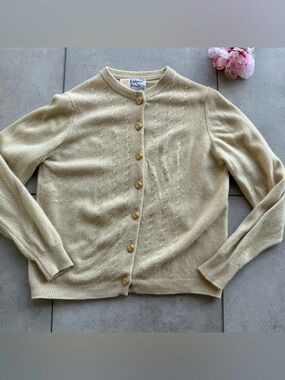 Cashmere by Pringle Cardigan medium Beige gold button down cable knit Vintage